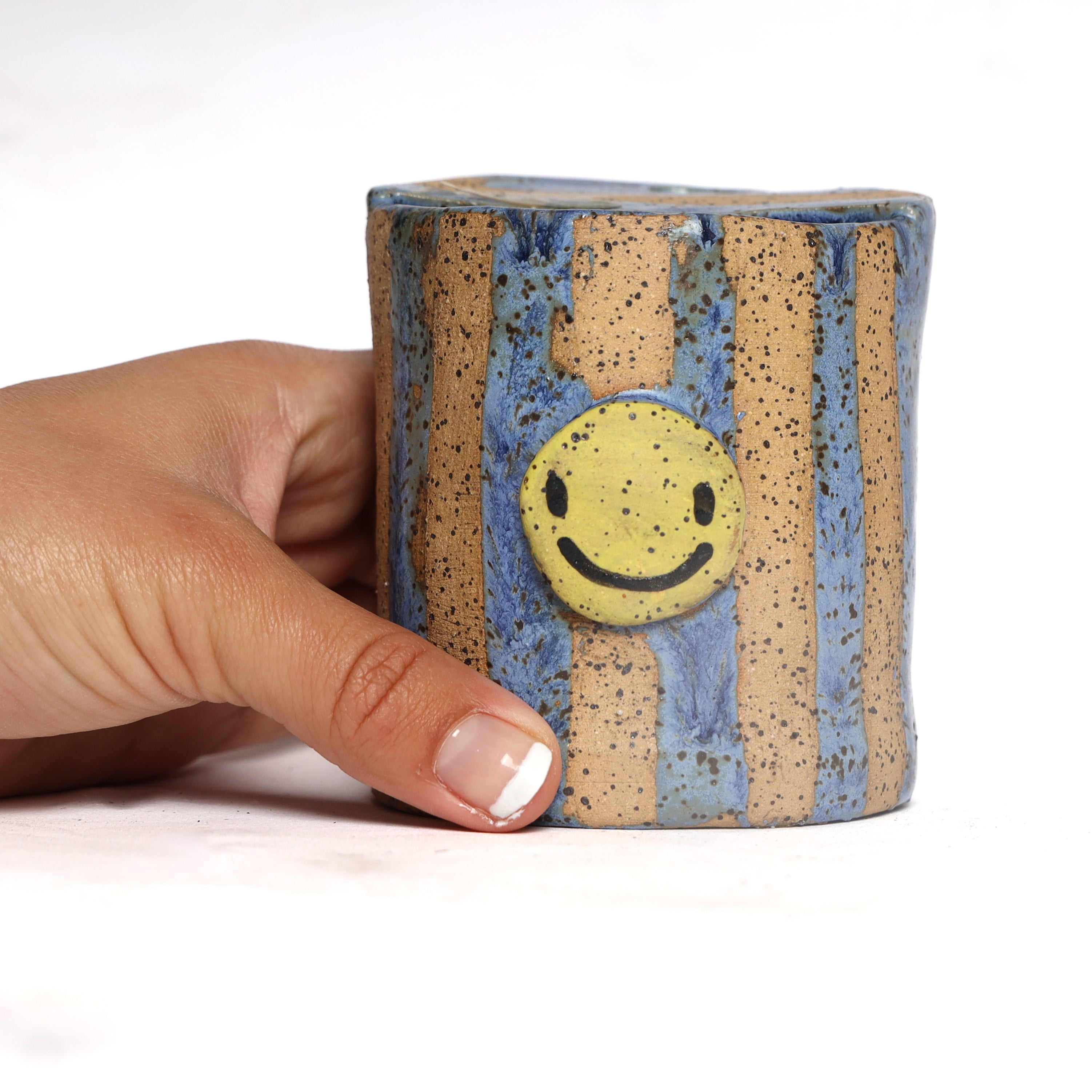 BLUE STRIPPED SMILEY TRAVEL CUP