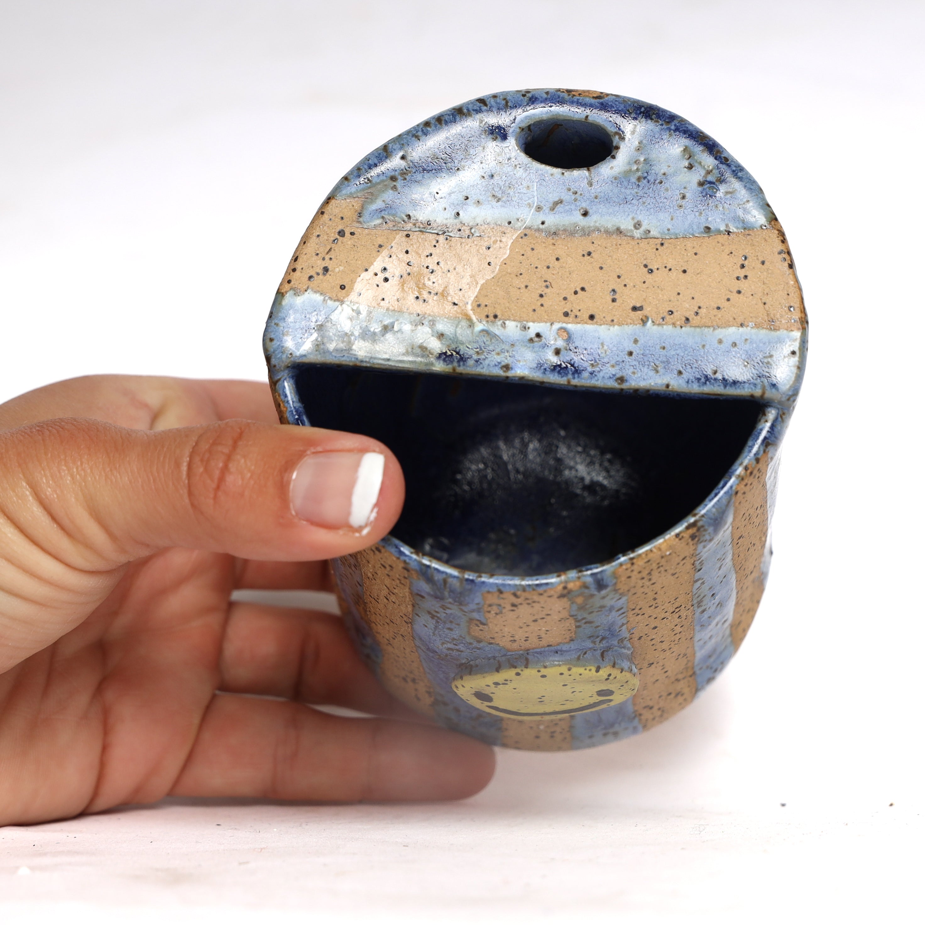 BLUE STRIPPED SMILEY TRAVEL CUP